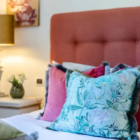 Casa Michelangelo, A Luxury Retrat In Close To The Passeggiata 公寓 *