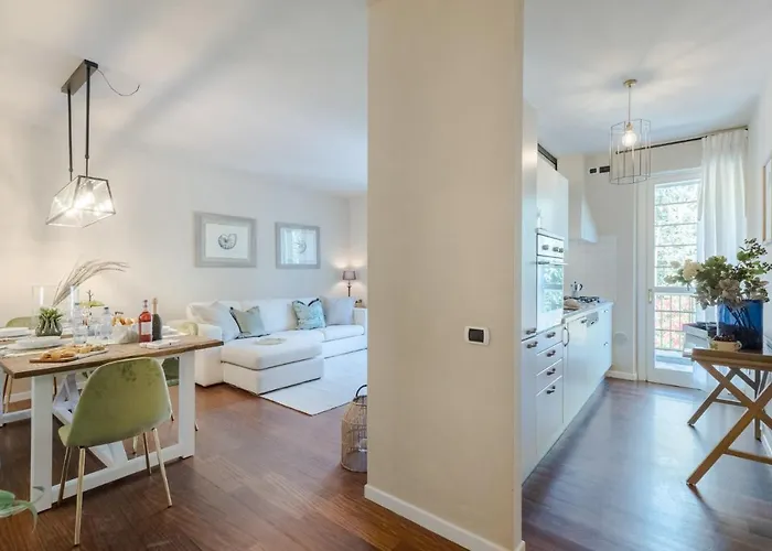 Apartment Casa Michelangelo, A Luxury Retrat In Close To The Passeggiata *