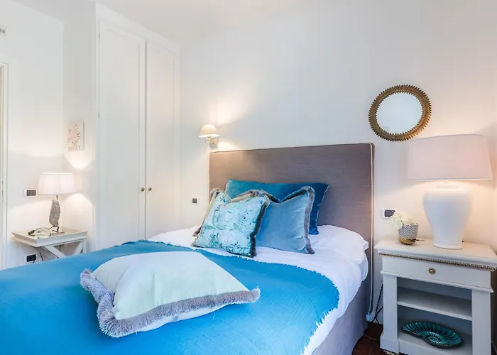 Casa Michelangelo, A Luxury Retrat In Close To The Passeggiata Apartment